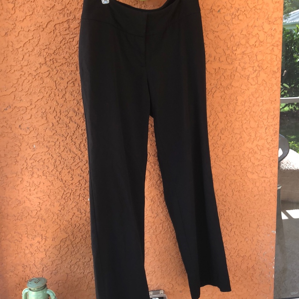 Wide-legged Dress Pants